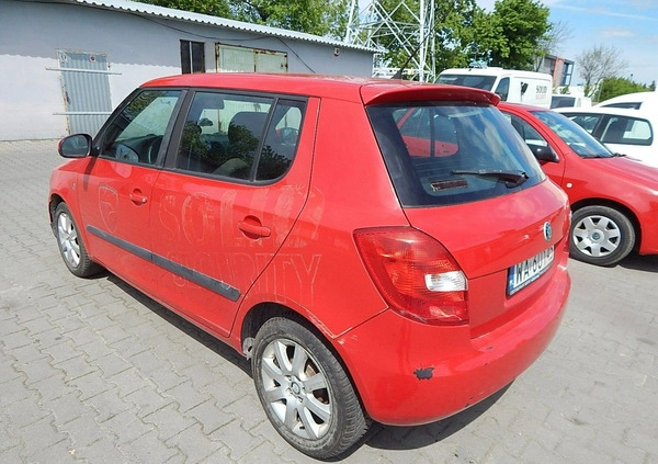 Skoda Fabia cena 9052 przebieg: 156941, rok produkcji 2011 z Wielichowo małe 106